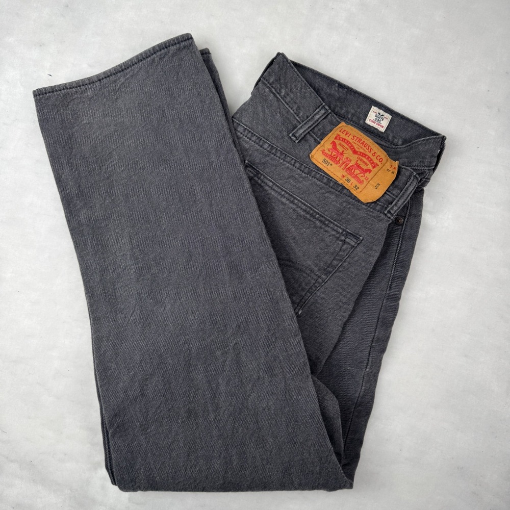 Levis 501 Jeans Mens 38x32 Gray Straight Leg Button Fly White Oak Cone Denim